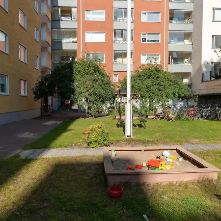 Bright, Lush And Comfortable In Kallio *