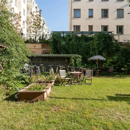 Huoneisto Bright, Lush And Comfortable In Kallio