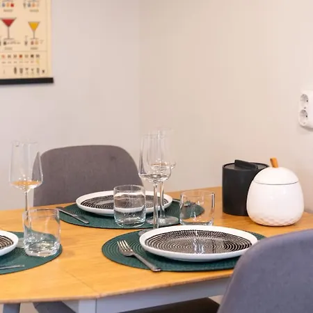 Bright, Lush And Comfortable In Kallio