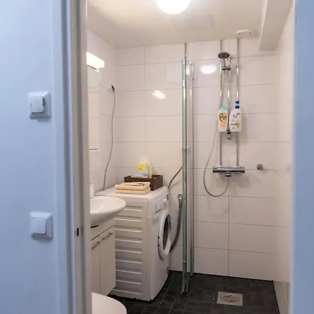 Bright, Lush And Comfortable In Kallio Apartment *