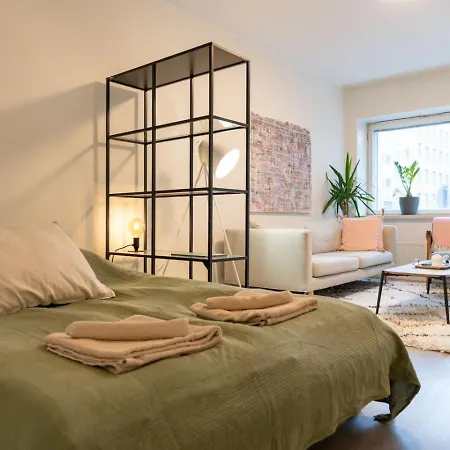 Apartment Bright, Lush And Comfortable In Kallio *