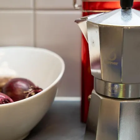 Bright, Lush And Comfortable In Kallio Helsinki