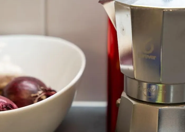 Bright, Lush And Comfortable In Kallio Helsinki